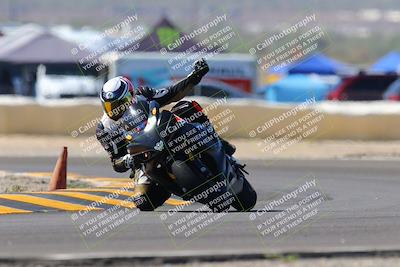 media/Oct-09-2022-SoCal Trackdays (Sun) [[95640aeeb6]]/Turn 2 (1110am)/